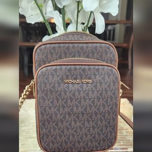 MICHAEL KORS Jet Set Travel Medium Logo Crossbody Flight